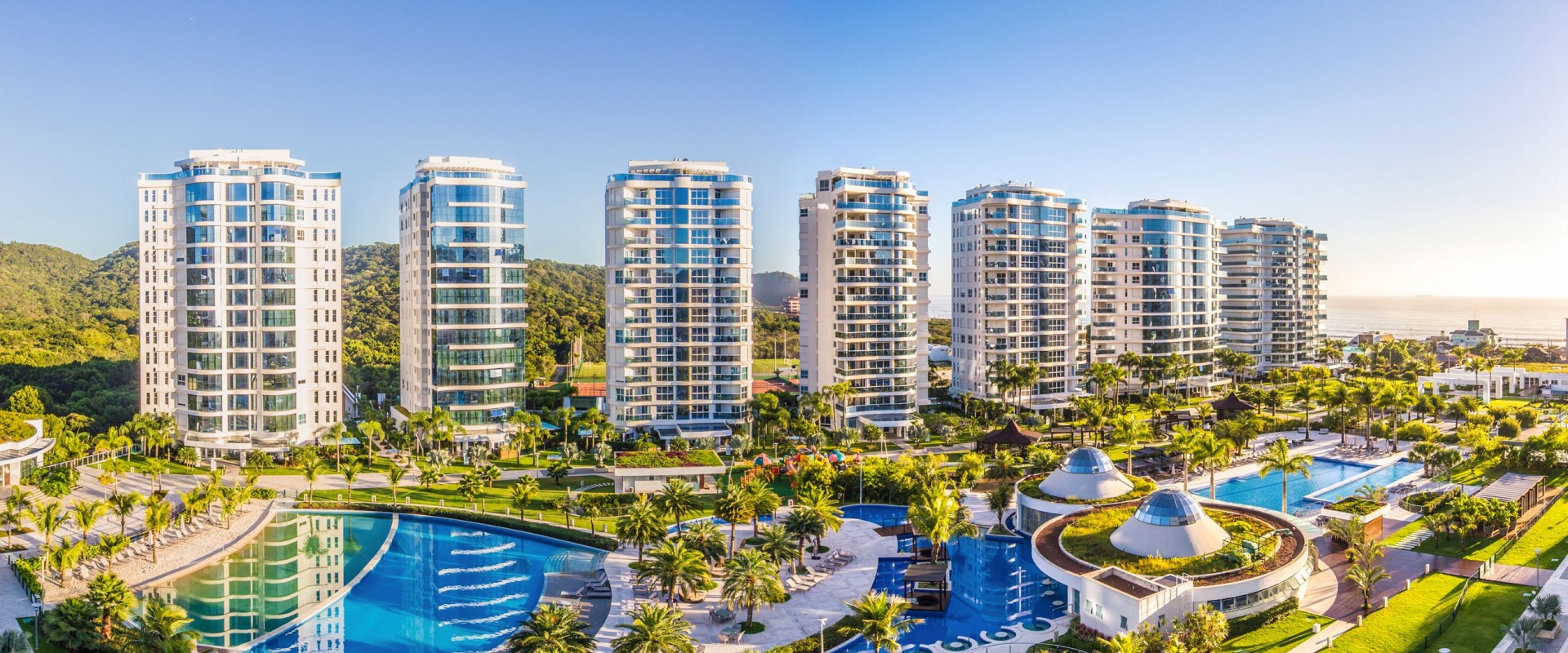 Brava Home Resort Apartamento Mobiliado em Andar Alto no Brava Home Resort na Praia Brava em Itajaí