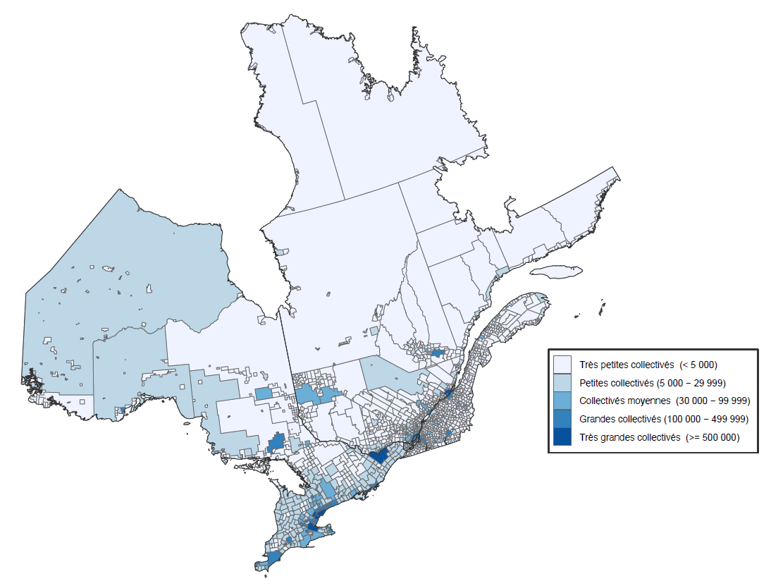 Carte des subdivisions de recensement (SDR) dans la région du Centre, correspondant à l’Ontario et le Québec, qui montre que la population est concentrée dans les parties les plus au sud de la région, ainsi que dans les centres régionaux. 