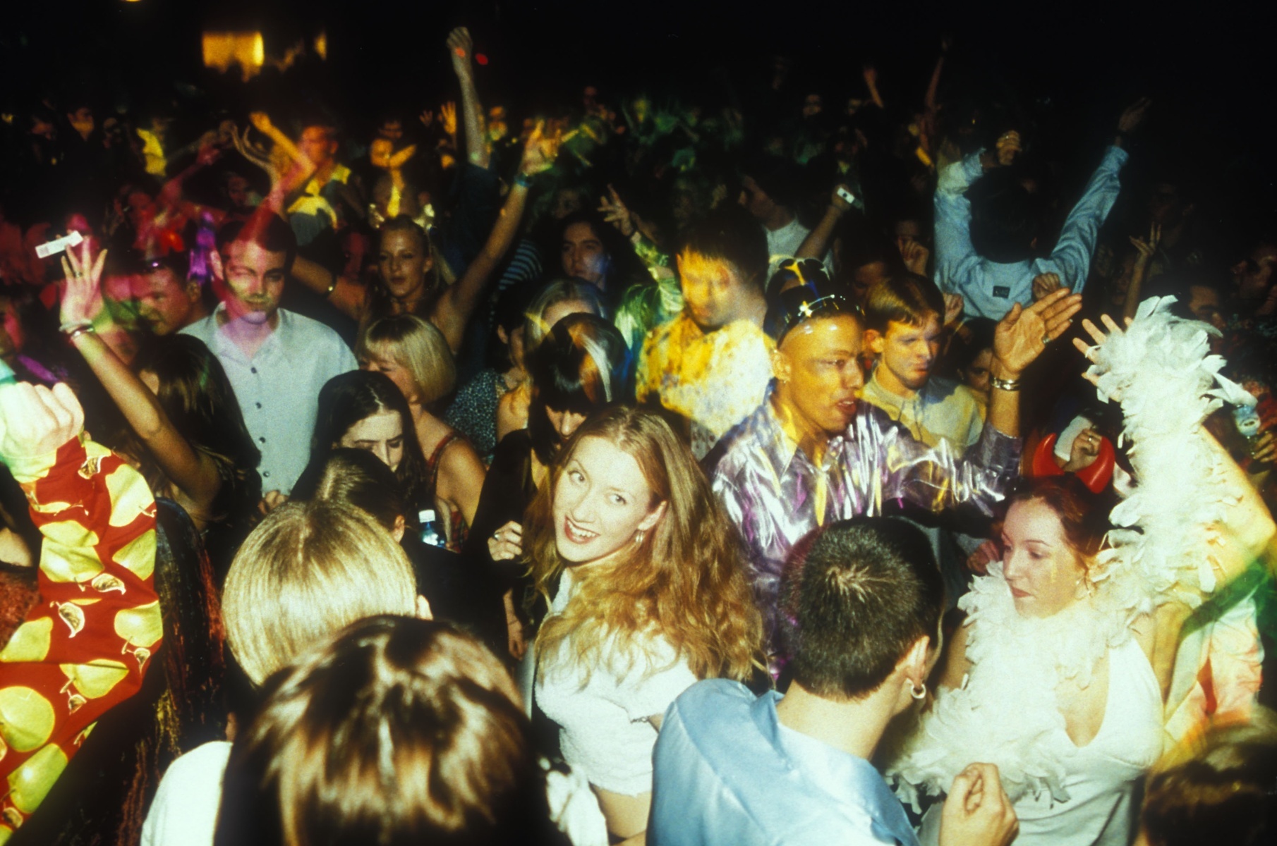 The 1990s: Internet, grunge, and a new global culture - Espresso Mag