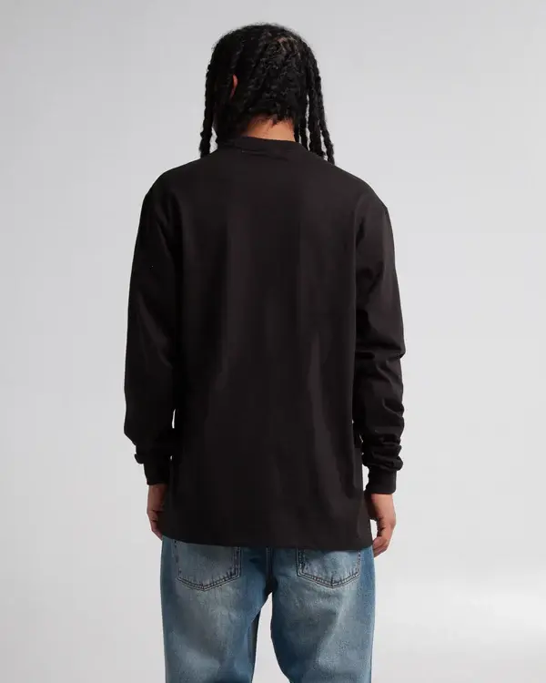 Max Heavy Weight Longsleeve Black 003 45dc70f7 98f9 431b 95f4 e1a7f1a30e13