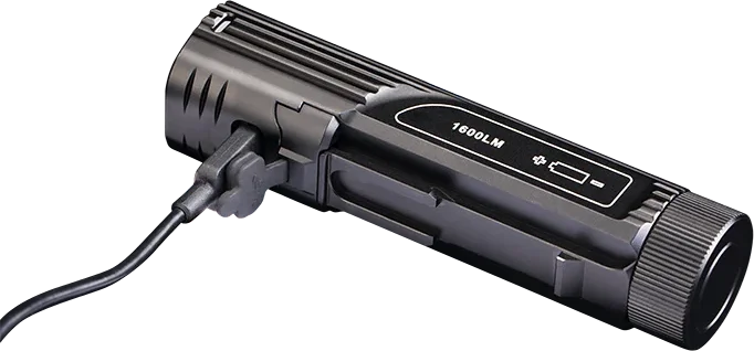 Fenix BC26R Ultra Bright Rechargeable Bicycle Light — detail view 5