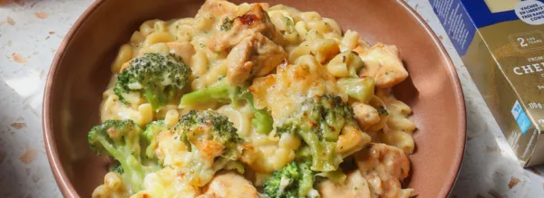 Creamy Chicken, Broccoli, and Aged Cheddar Macaroni
