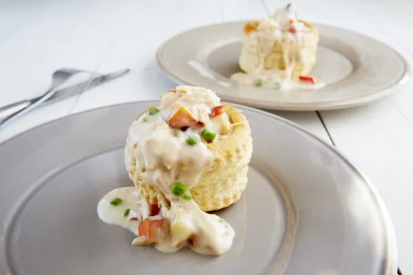 VOL-AU-VENT DE DINDON AVEC BÉCHAMEL AU CHEDDAR VIEILLI