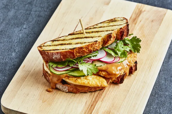 THAI PEANUT CHICKEN SANDWICH