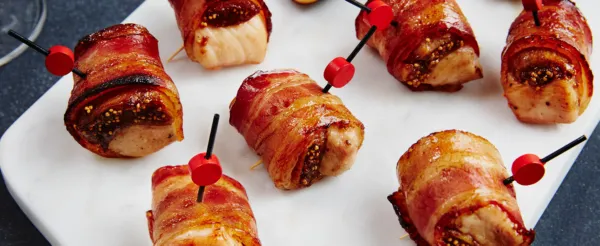 BOUCHÉES FESTIVES DE POULET, FIGUES ET BACON