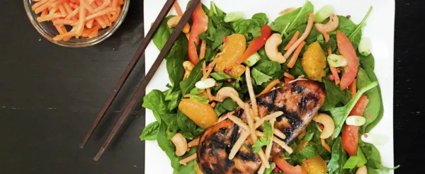 SALADE BANGKOK AU POULET