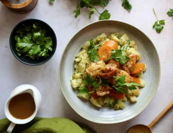 MAPLE, GARLIC, AND BALSAMIC VINEGAR CHICKEN WITH MASHED POTATOES
