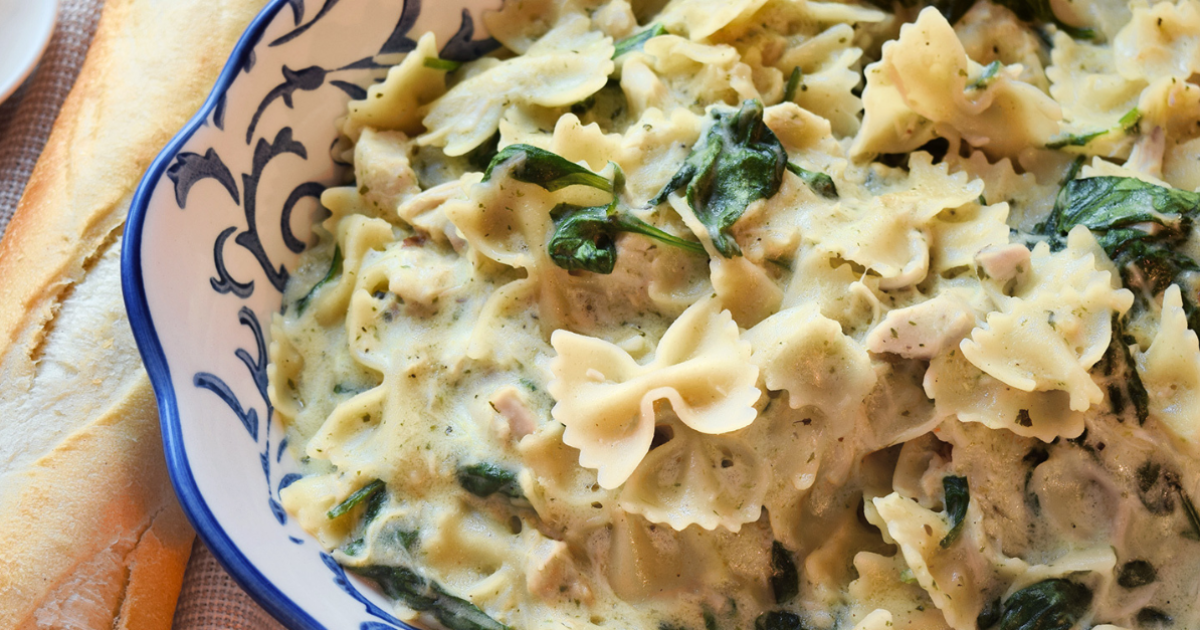 Creamy Pesto Chicken Farfalle Pasta | Exceldor
