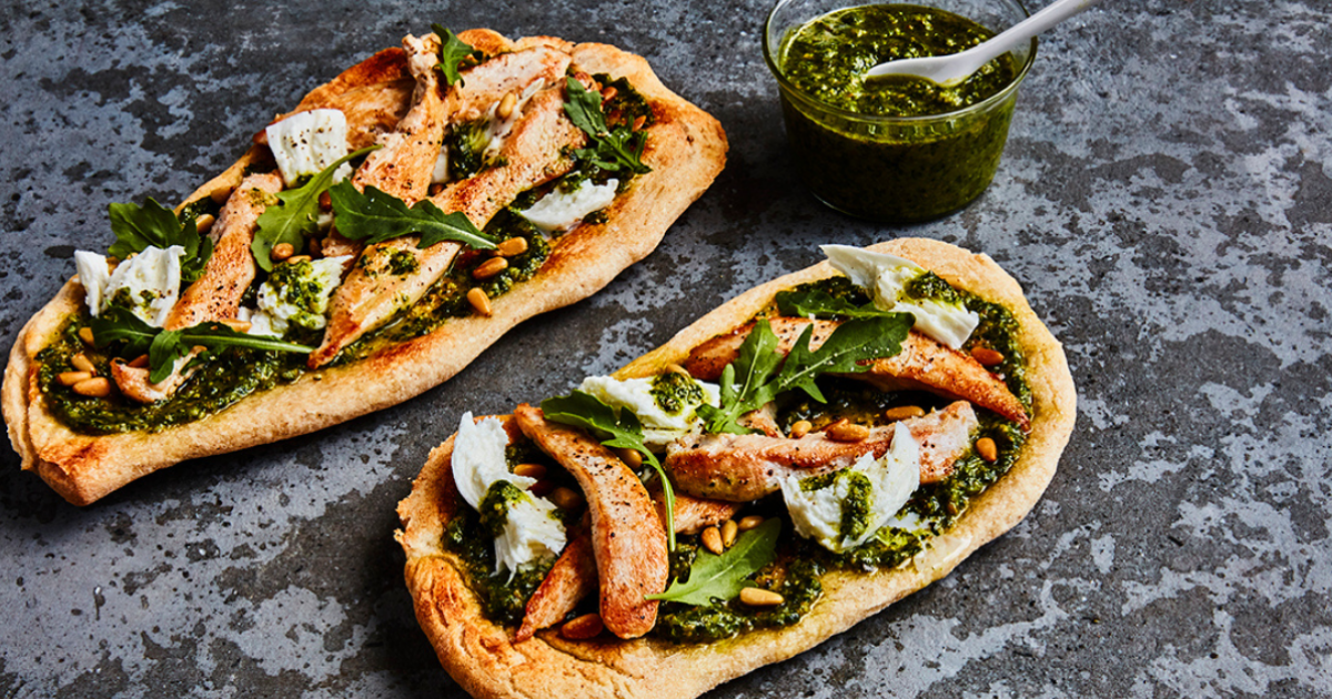 Grilled Chicken Flatbread with Pesto | Exceldor