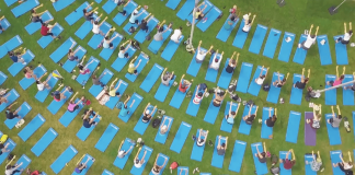 یوگای رایگان Lululemon امسال تابستان دوباره در ونکوور