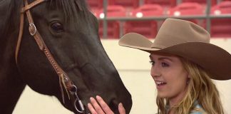 امبر مارشال سردستهٔ رژه Calgary Stampede امسال شد