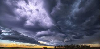 ۱۲ عکس فوقالعاده از طوفان آلبرتا