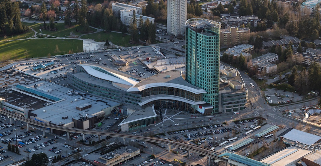 ساخت دفاتر متمرکز اداری در مرکز شهر سوری Surrey توسط دولت فدرال