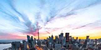 پاییز امسال پرواز رفت و برگشت کلگری-تورنتو فقط ۲۰۰ دلار