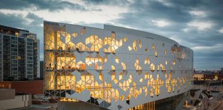 چاپ مقالهای درباره کتابخانه مرکزی کلگری در نیویورک تایمز