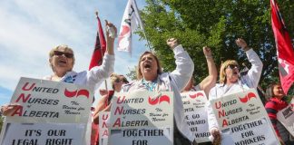 برنامه دولت آلبرتا برای کاهش دستمزد کارمندان بخش خدمات عمومی