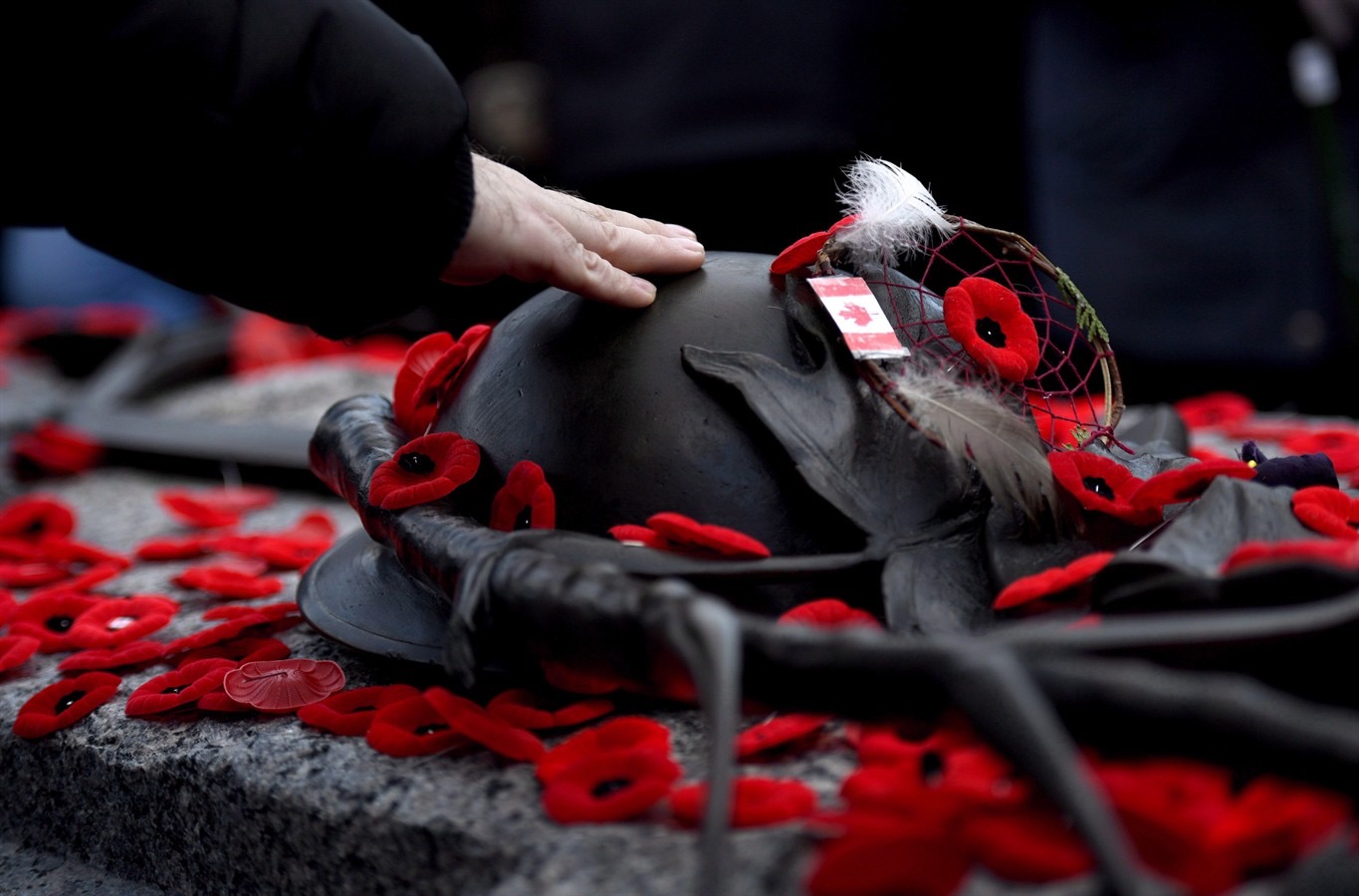 ده دانستنی کوتاه درباره Remembrance Day در کانادا Justin Tang/Canadian Press