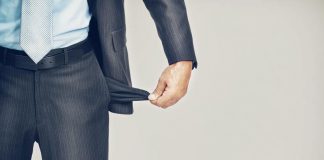 پس انداز کمتر ، بدهی بیشتر: تغییر چند دههای در امور مالی کاناداییها