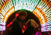 به دیدن چراغانیهای خیرهکنندهی ZooLights در باغ وحش کلگری بروید