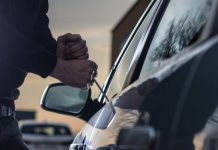 پرونده سارقین مسلح خودروها در کلگری با ۱۵۵ مورد اتهامی به دادگاه میرود