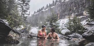 عکسهایی از چشمههای آب گرم در نقاط مختلف کانادا