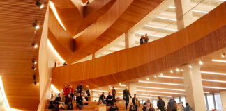 جشن شب سال نوی ۲۰۲۰ در کتابخانه مرکزی جدید کلگری