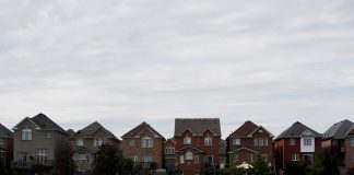 پیشبینی کاهش قیمت مسکن کانادا در سال آینده