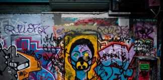 گرافیتی؛ چهره کرونا بر دیوار شهرهای مختلف جهان