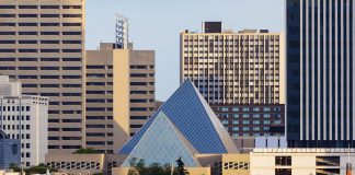 شهرداری ادمونتون ۹۰۰ کارمند دیگر را هم اخراج کرد