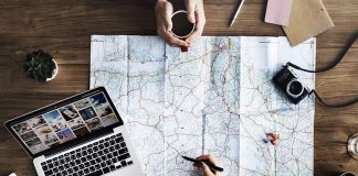 از خانه به گوشه و کنار جهان سفر کنید