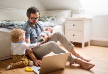 در خانه دورکاری میکنید؟ شاید بتوانید تخفیف بیمه اتومبیل بگیرید