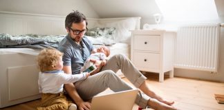 در خانه دورکاری میکنید؟ شاید بتوانید تخفیف بیمه اتومبیل بگیرید