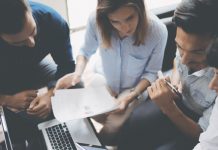 یک سوم کاناداییها نگران از دست دادن شغل در ماه آیندهاند