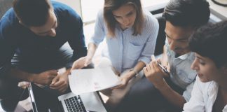 یک سوم کاناداییها نگران از دست دادن شغل در ماه آیندهاند