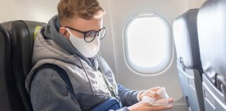 اجباری شدن ماسک برای مسافرتهای هوایی کانادا از امروز