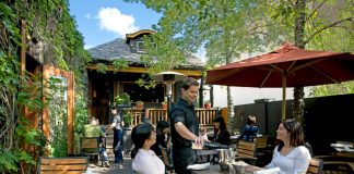 بازگشایی رستورانها، بارها، و کافههای ادمونتون و کلگری از ۱۴ مِی