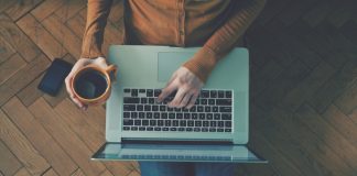 تحقیق: اکثر کاناداییها موافق کاهش ساعات کار هفتگیاند