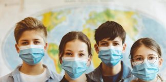 اجباری شدن ماسک برای اکثر دانشآموزان آلبرتا با بازگشایی مدارس