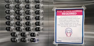 پوشیدن ماسک در آپارتمان ها و مجتمع های مسکونی تورنتو اجباری شد face-masks-condos-
