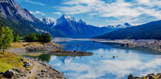 آلبرتای باشکوه: قبل از ناپدید شدن دریاچهی Medicine Lake آن را ببینید