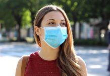 کلگری در کمتر از 10 روز ۲۵ برگ جریمه برای نقض قانون استفاده از ماسک صادر کرده است face-masks-vaccines