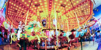 پارک تفریحیِ گلکسیلَند در وِست ادمونتون مال همین ماه بازگشایی میشود