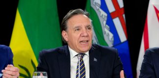 وضع مقررات منع آمد و شد در کبک