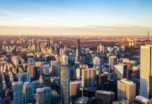 ایجاد 300 هزار شغل جدید در کانادا، کاهش نرخ بیکاری