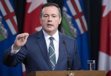 قانون جدید آلبرتا برای جلوگیری از اعتراضات مزاحم خارج از بیمارستانها