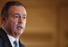 جیسون کنی از رهبری حزب متحد محافظه کار استعفا داد