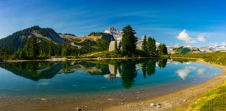 بهترین مسیرهای پیادهروی کانادا؛ Elfin Lakes Trail