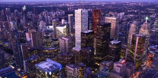 کاهش ۲۲ هزار دلاری قیمت مسکن در تورنتو