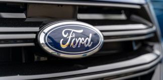 فراخوان بیش از 80,000 فورد به دلیل نقص ترمز و برفپاککن