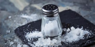 خطرات مصرف بیش از حد نمک را جدی بگیرید